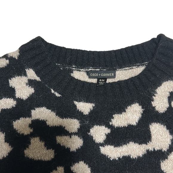 Coco + Carmen Oversized Wool Blend Leopard
Pullover Sweater S/M - Picture 5 of 9